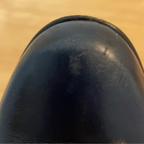 Salvatore Ferragamo Vintage Navy-Blue leather pumps gold details size 6 1/2 B - Picture 10 of 13